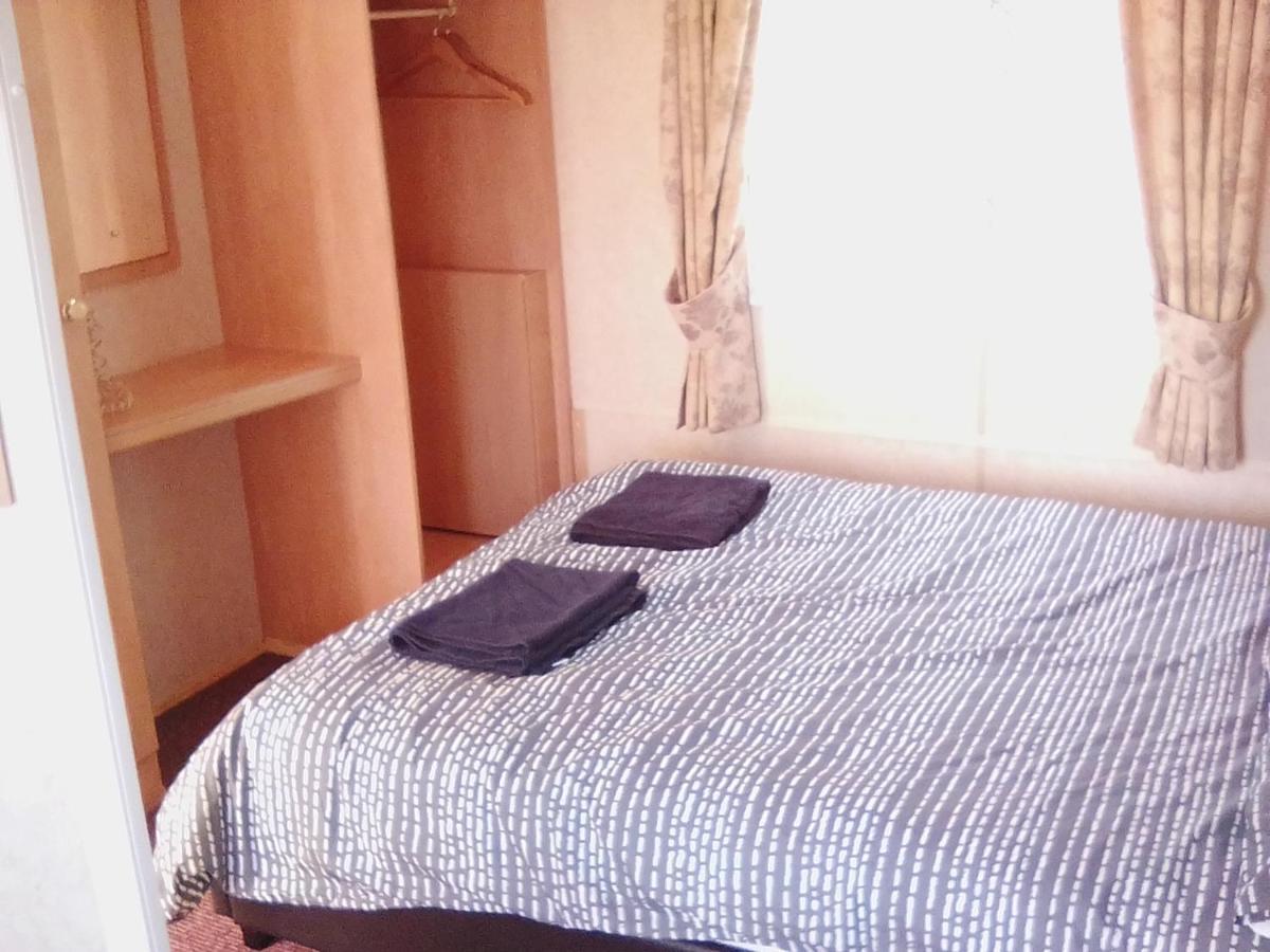 Cosy Chalet Mobile Home , Peace & Quiet Dingle Bagian luar foto